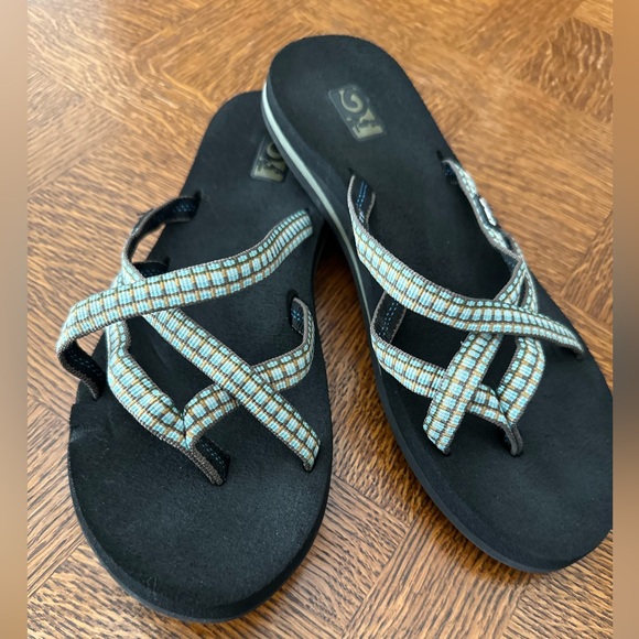 ⭐️⭐️ Teva Mush Women’s 9 Sandals Blue Brown Pattern Strap Comfort Flip Flops - Picture 1 of 6